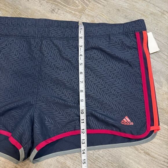 NWT women’s Adidas athletic shorts size L - Picture 9 of 9